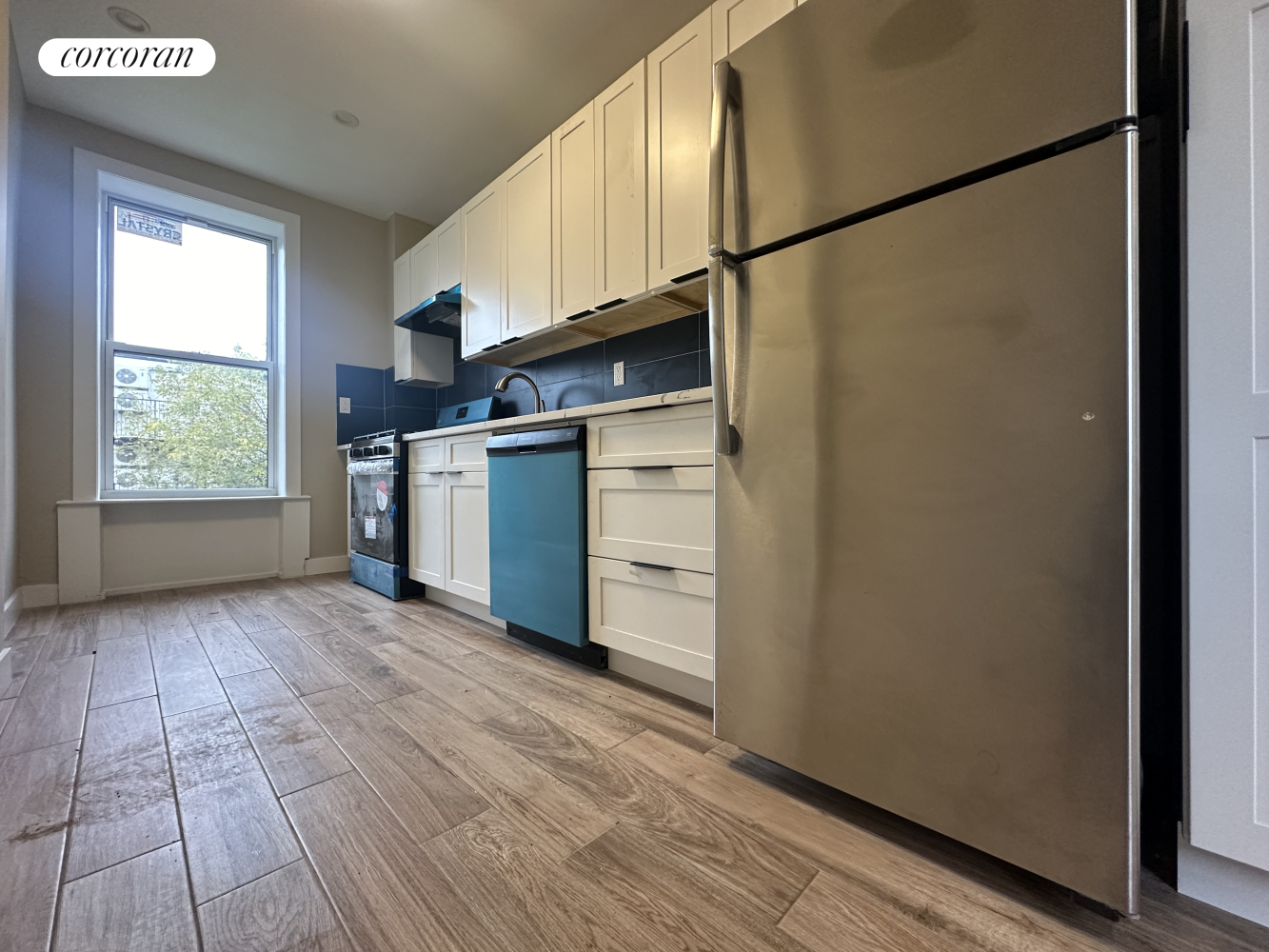 217 VERNON Avenue 3