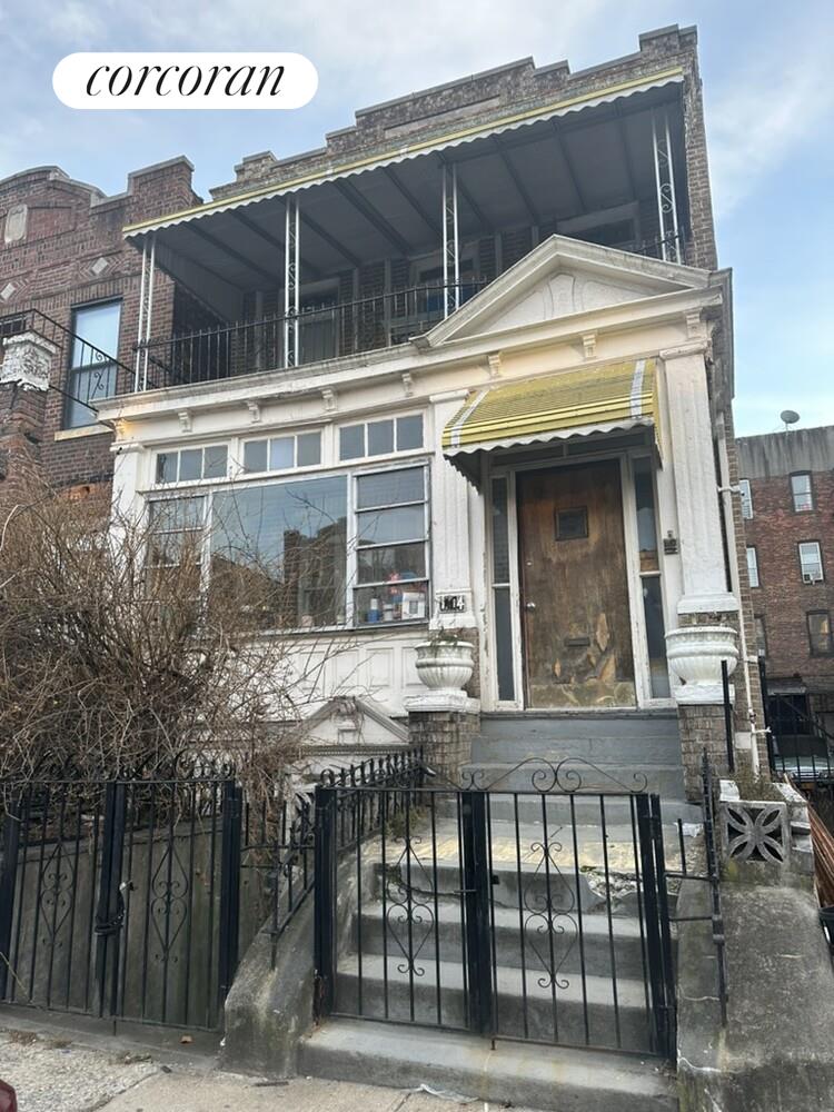 1414 LINCOLN Place