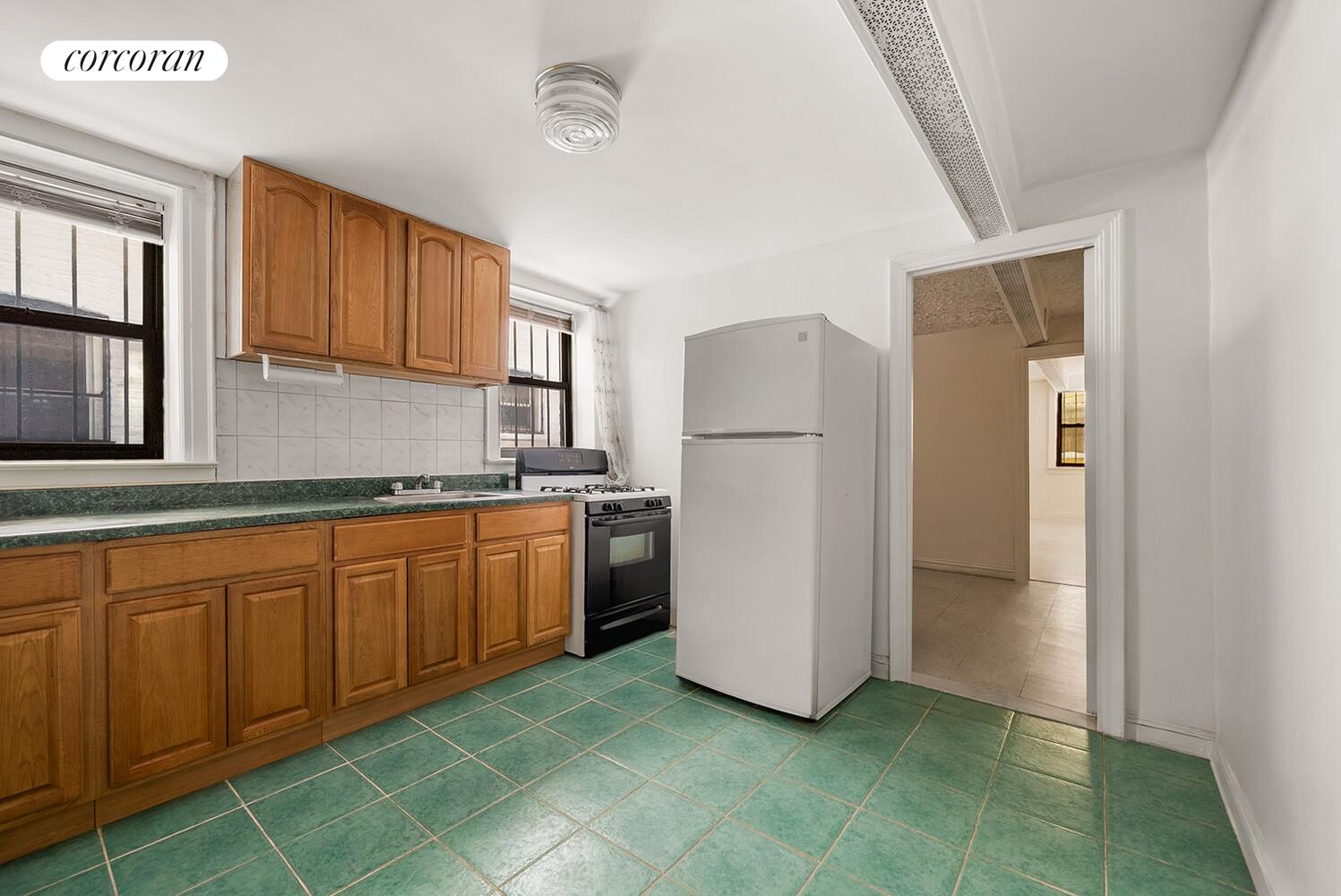 718 E 93RD Street