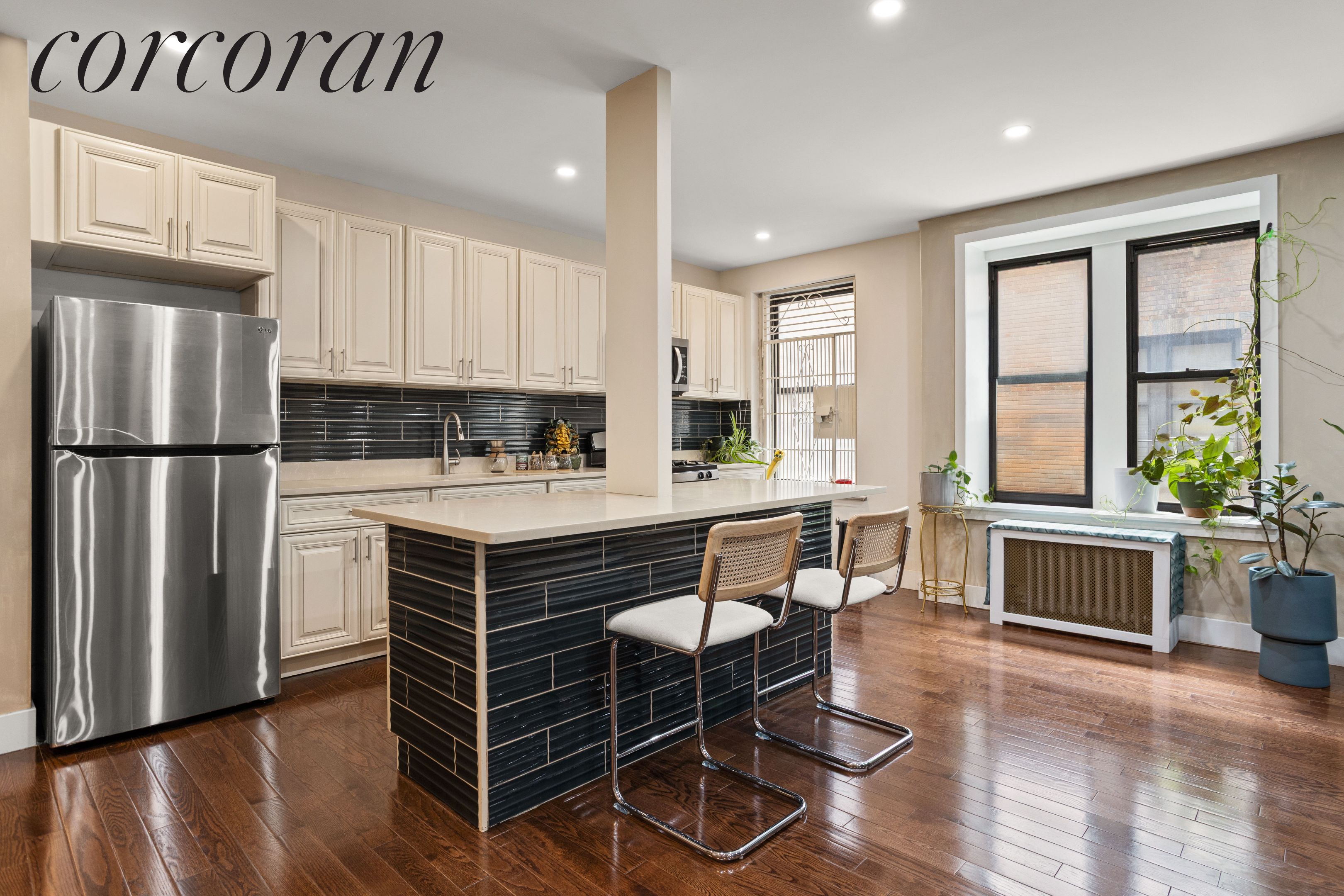 2199 Holland Avenue 3H