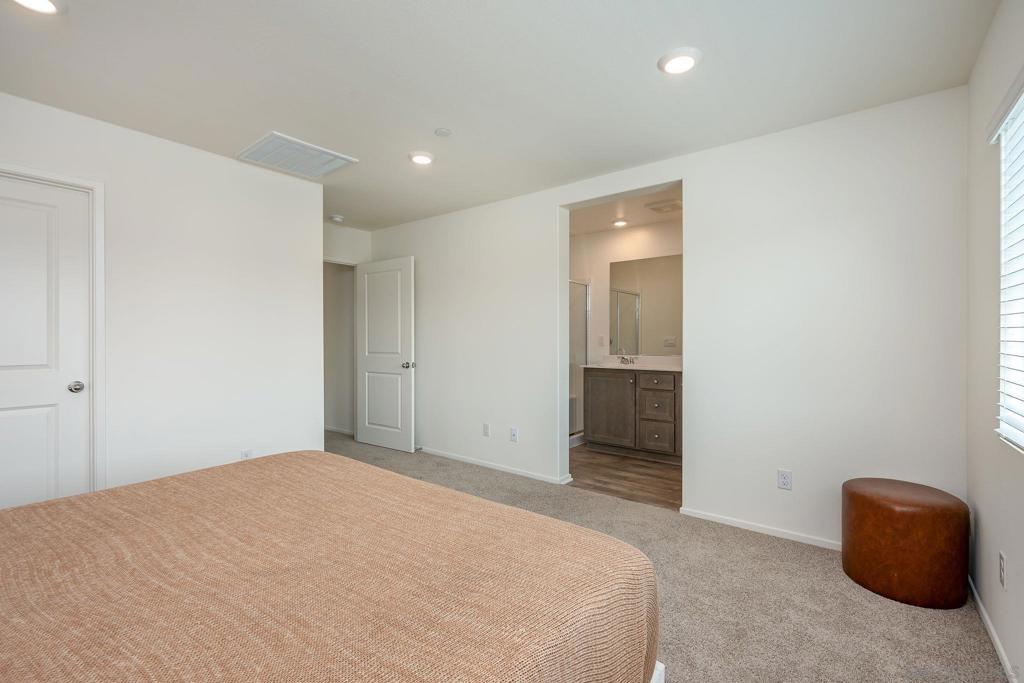 28650 New Yorker Lane