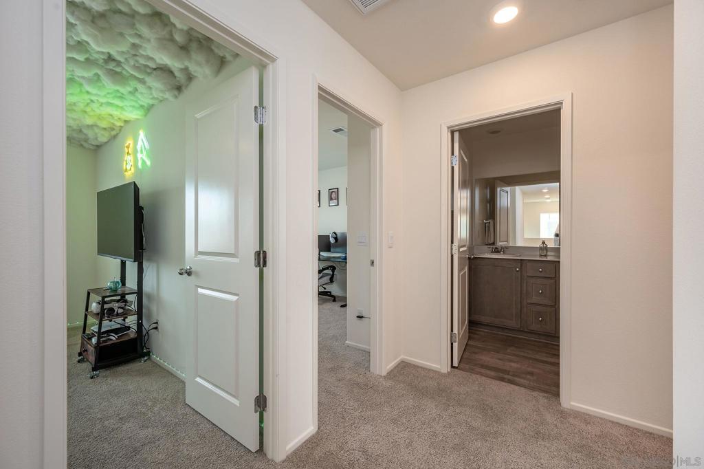 28650 New Yorker Lane