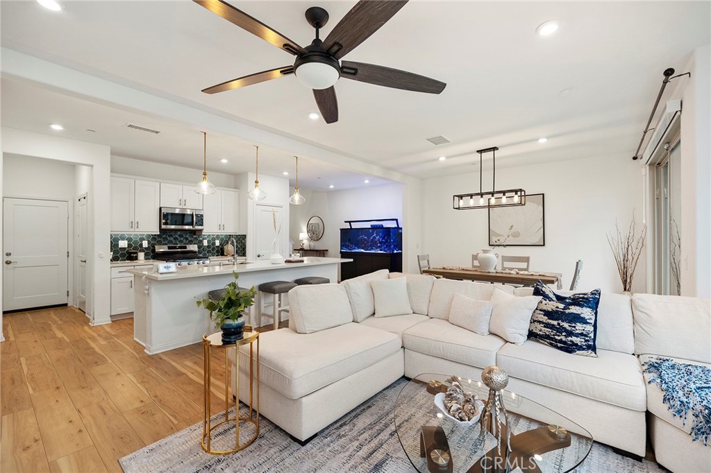 1707 Silverberry Way