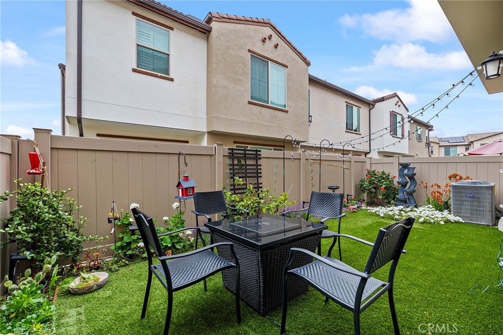 1707 Silverberry Way