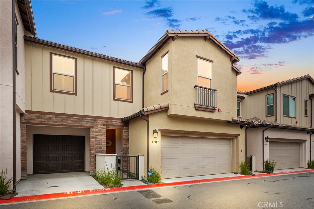 1707 Silverberry Way