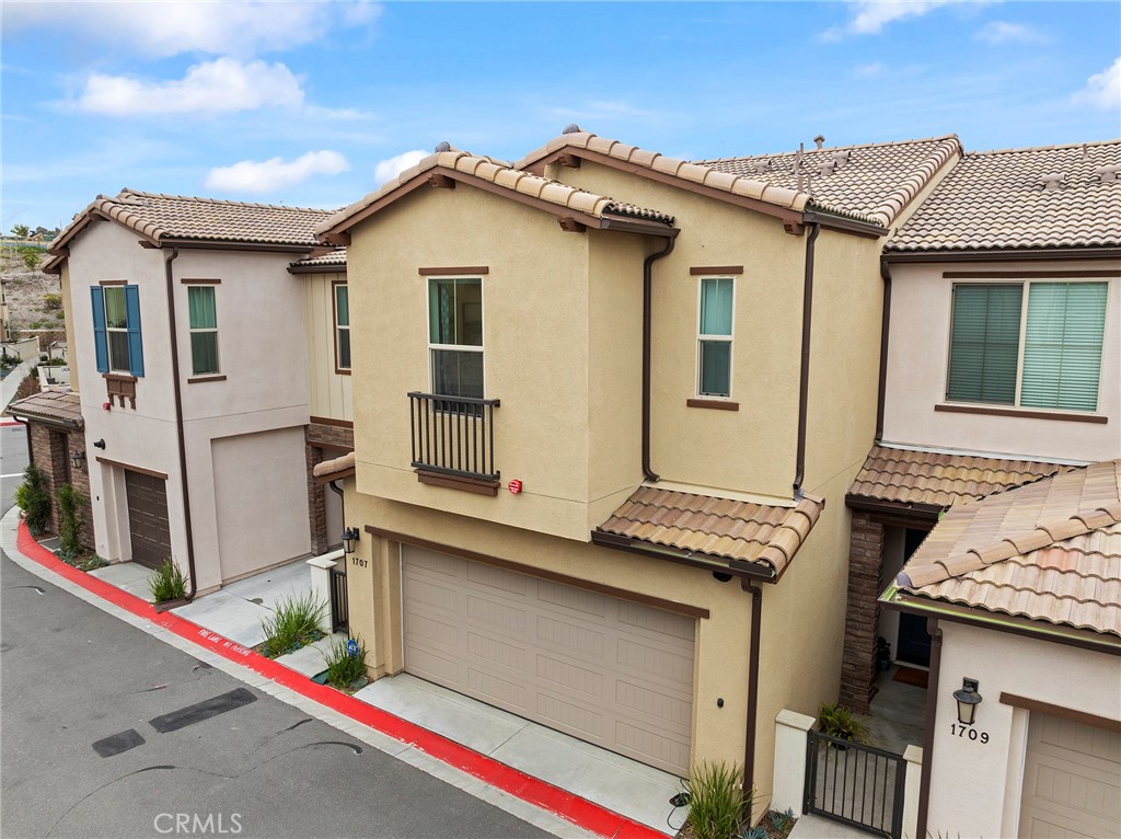 1707 Silverberry Way
