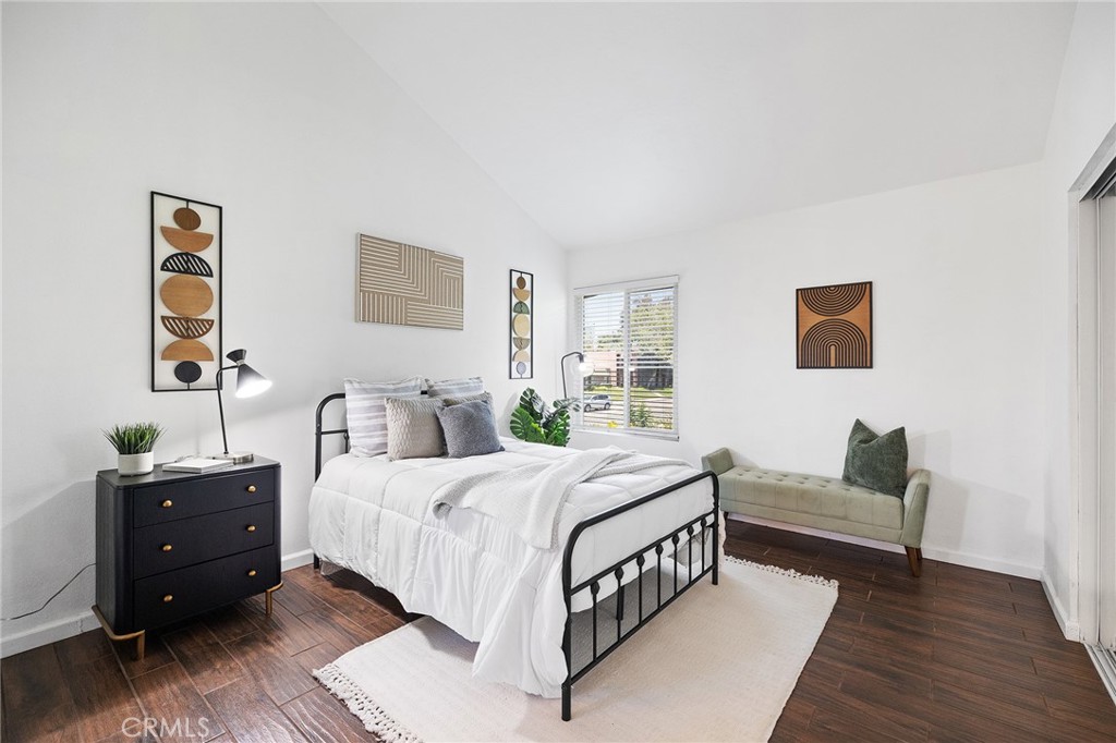 140 E El Norte Parkway 8