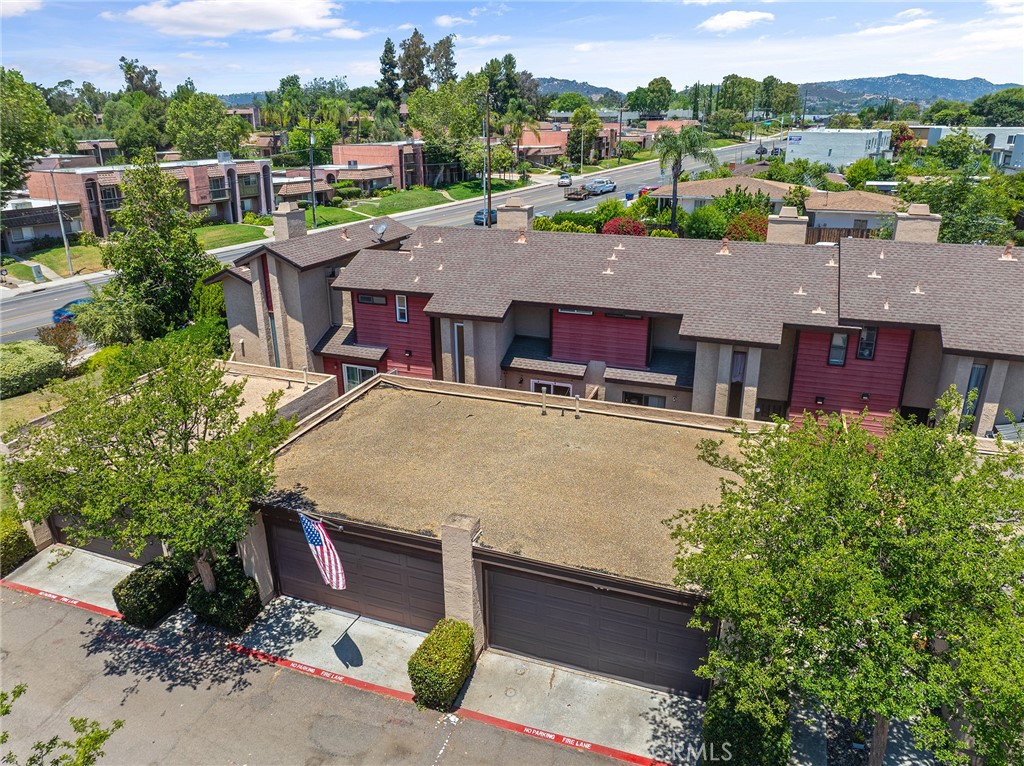 140 E El Norte Parkway 8