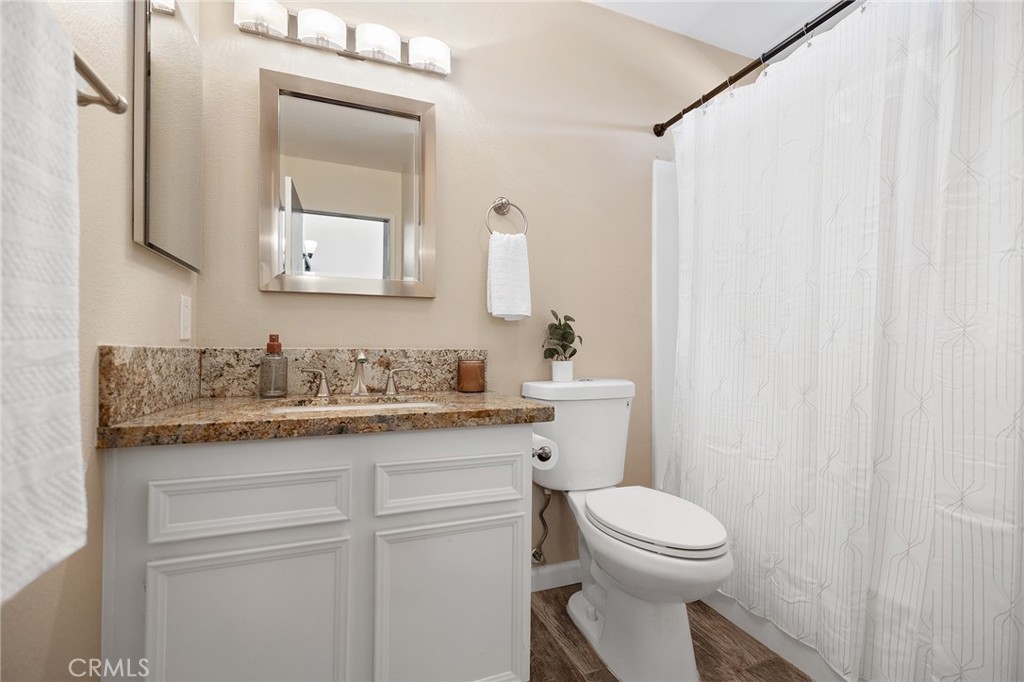 140 E El Norte Parkway 8