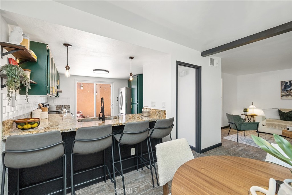 140 E El Norte Parkway 8