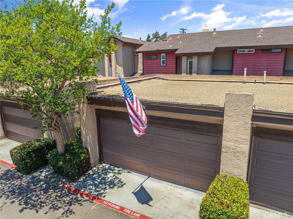 140 E El Norte Parkway 8