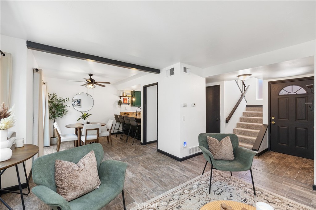 140 E El Norte Parkway 8