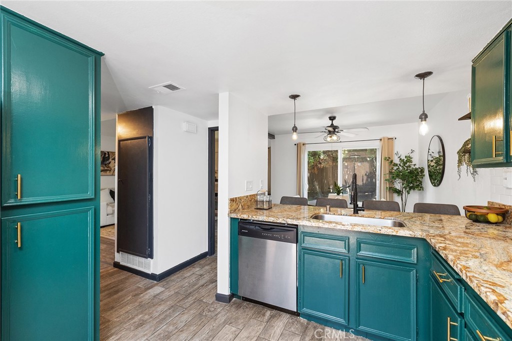 140 E El Norte Parkway 8