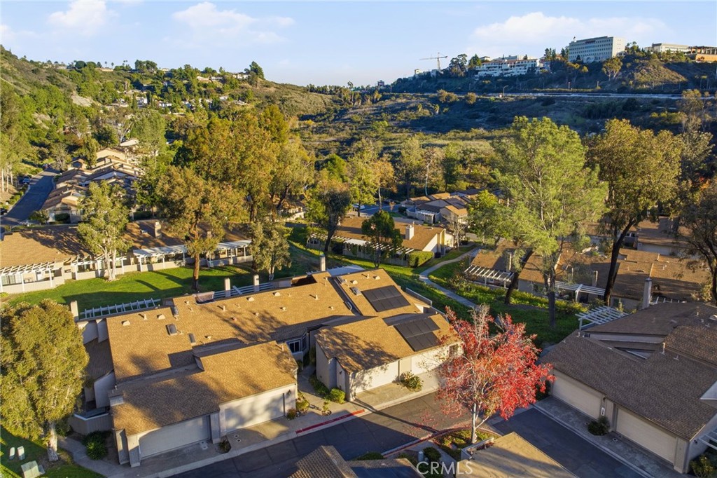 5617 Adobe Falls
