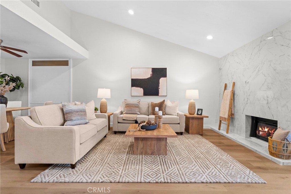 5617 Adobe Falls