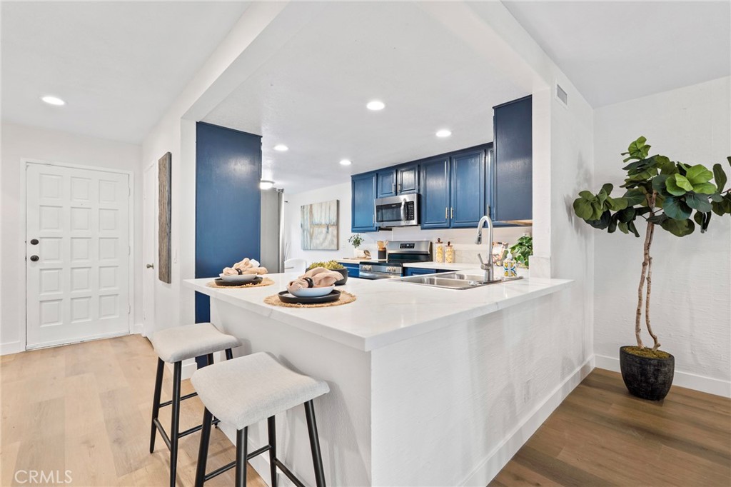 5617 Adobe Falls