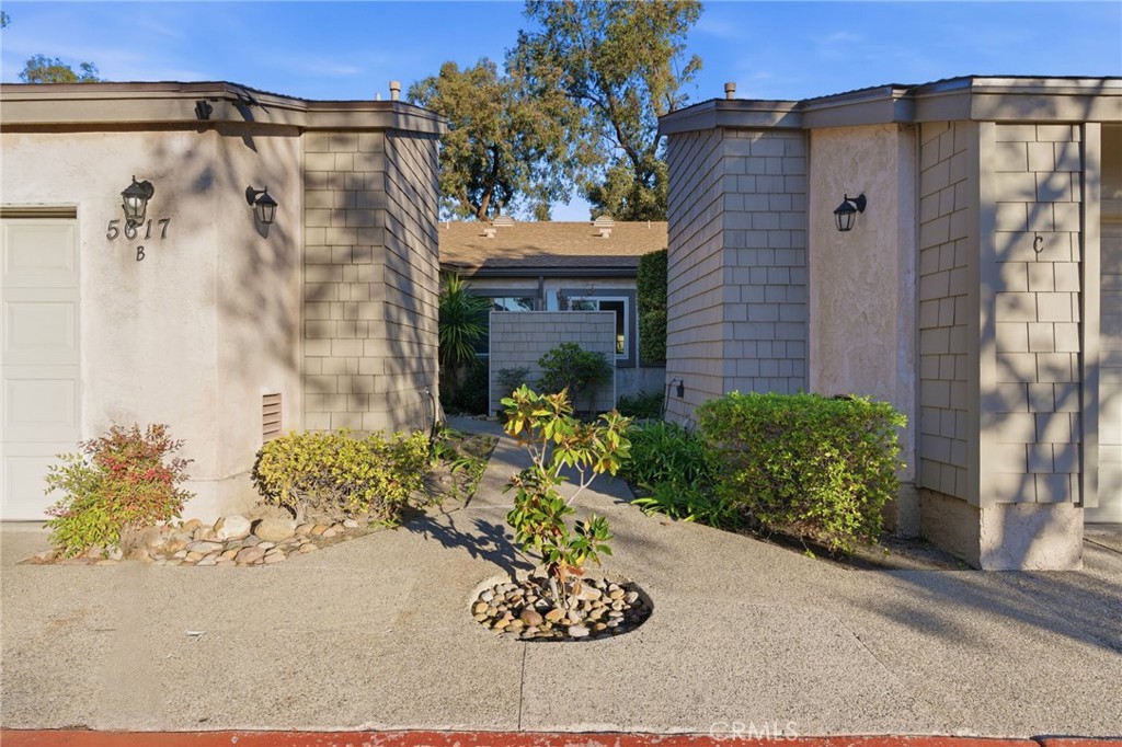 5617 Adobe Falls