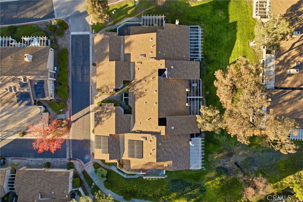 5617 Adobe Falls