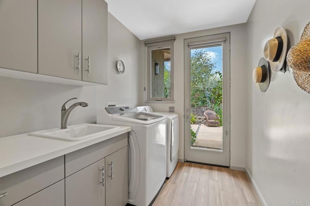 1444 N Twin Oaks Valley RD