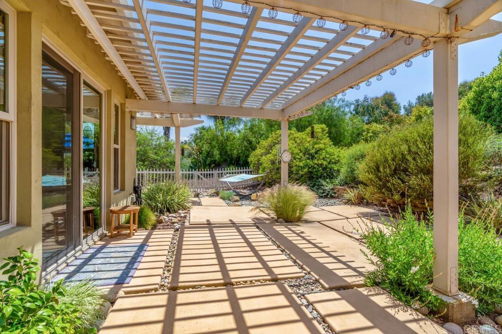 1444 N Twin Oaks Valley RD