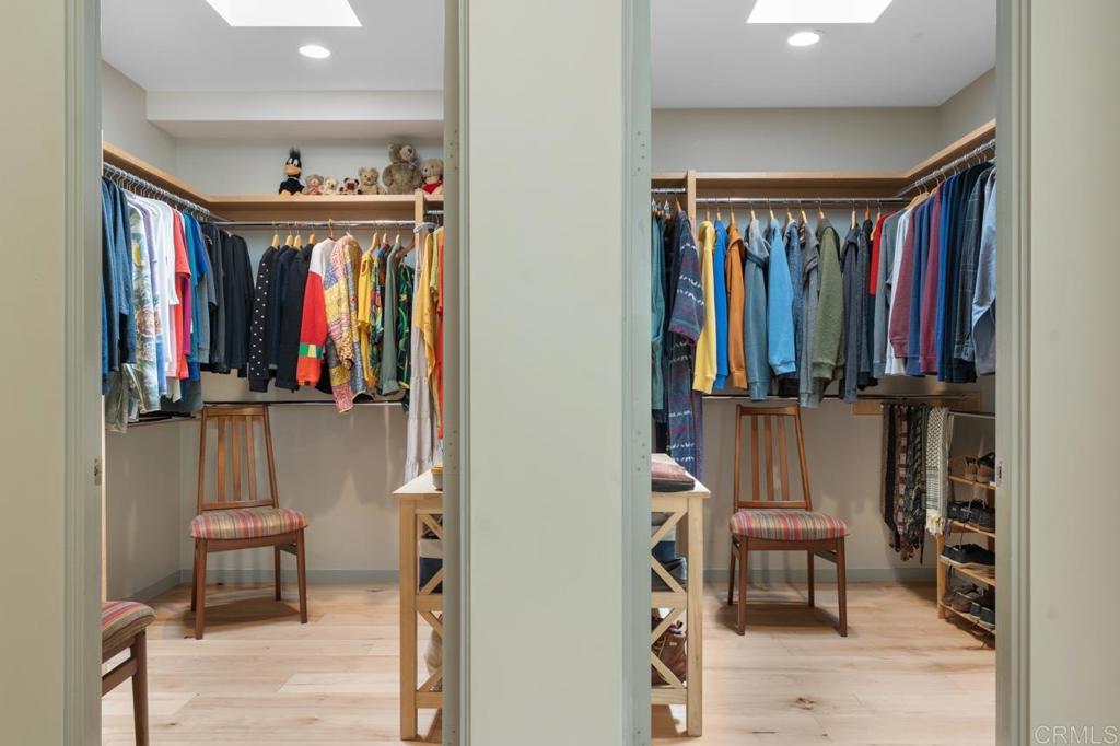 1444 N Twin Oaks Valley RD