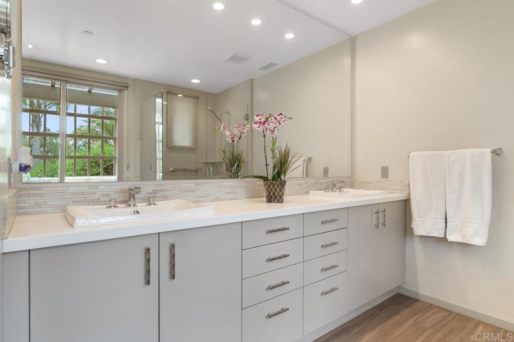 1444 N Twin Oaks Valley RD