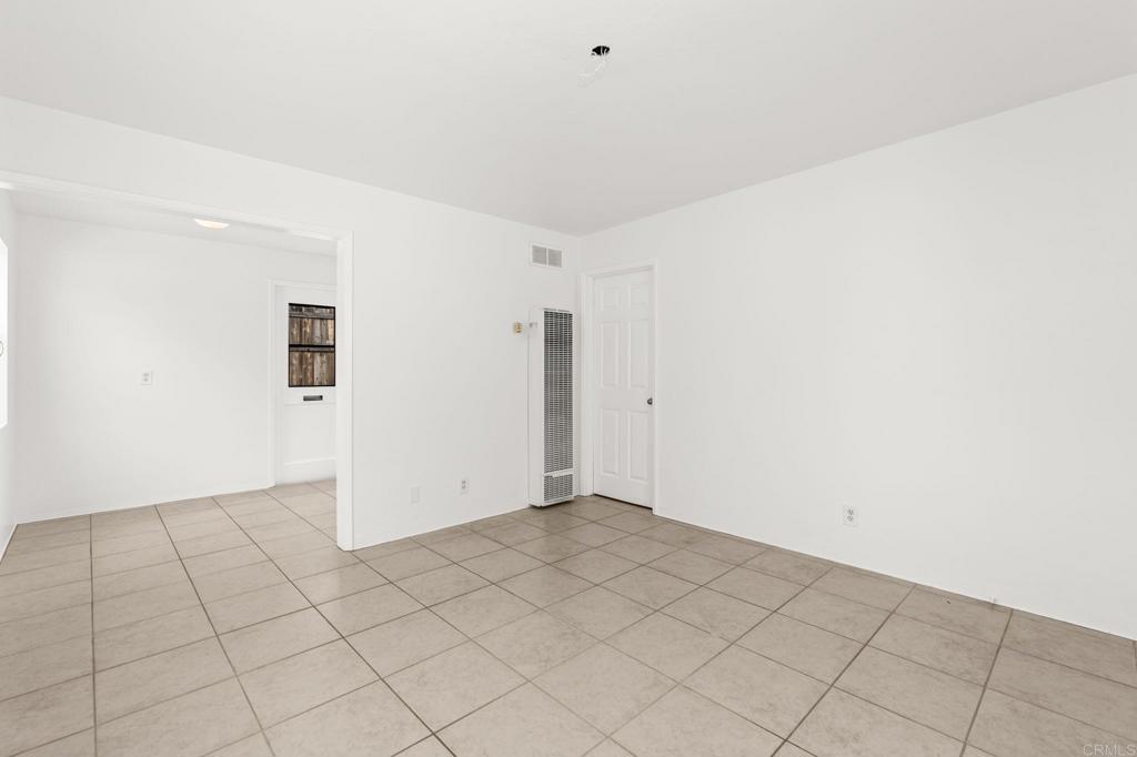 152 54 Redwood Avenue