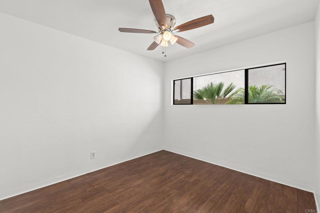 152 54 Redwood Avenue