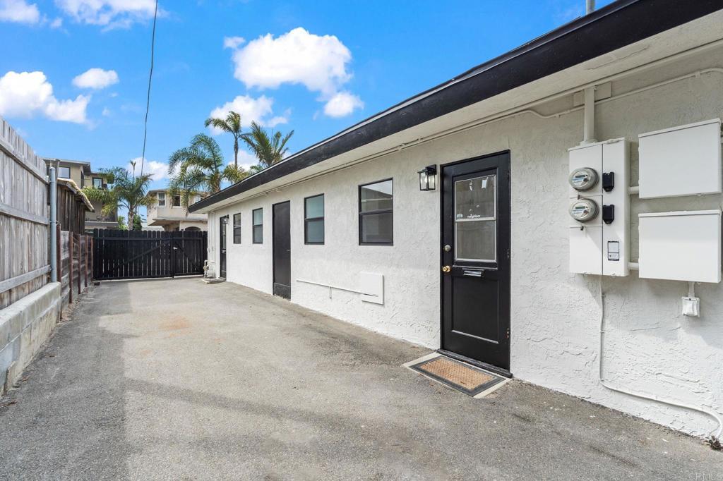 152 54 Redwood Avenue