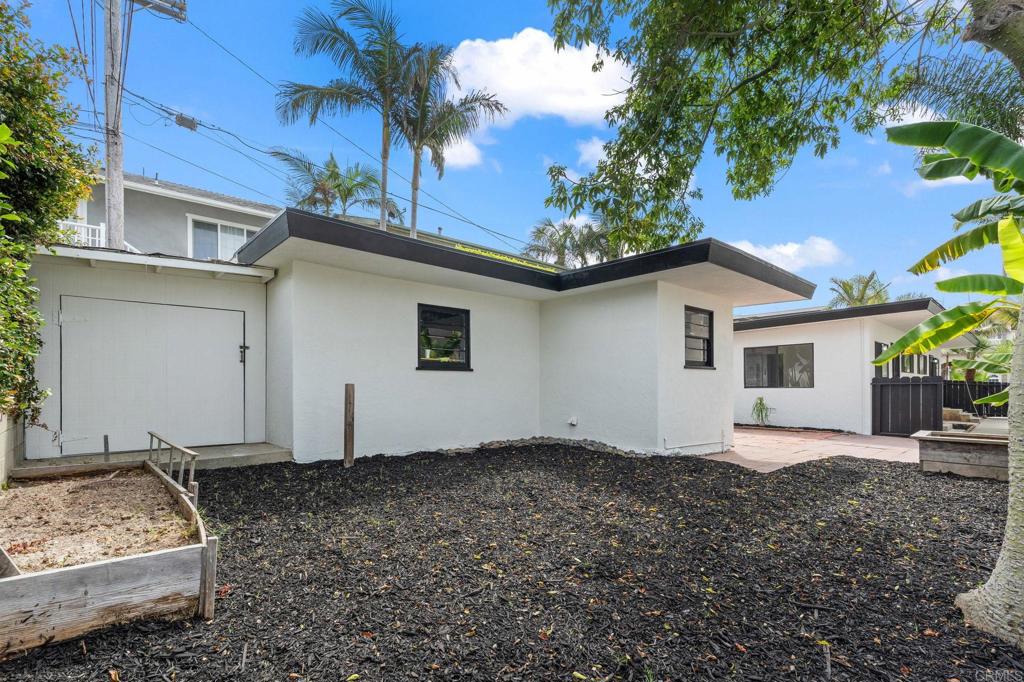 152 54 Redwood Avenue