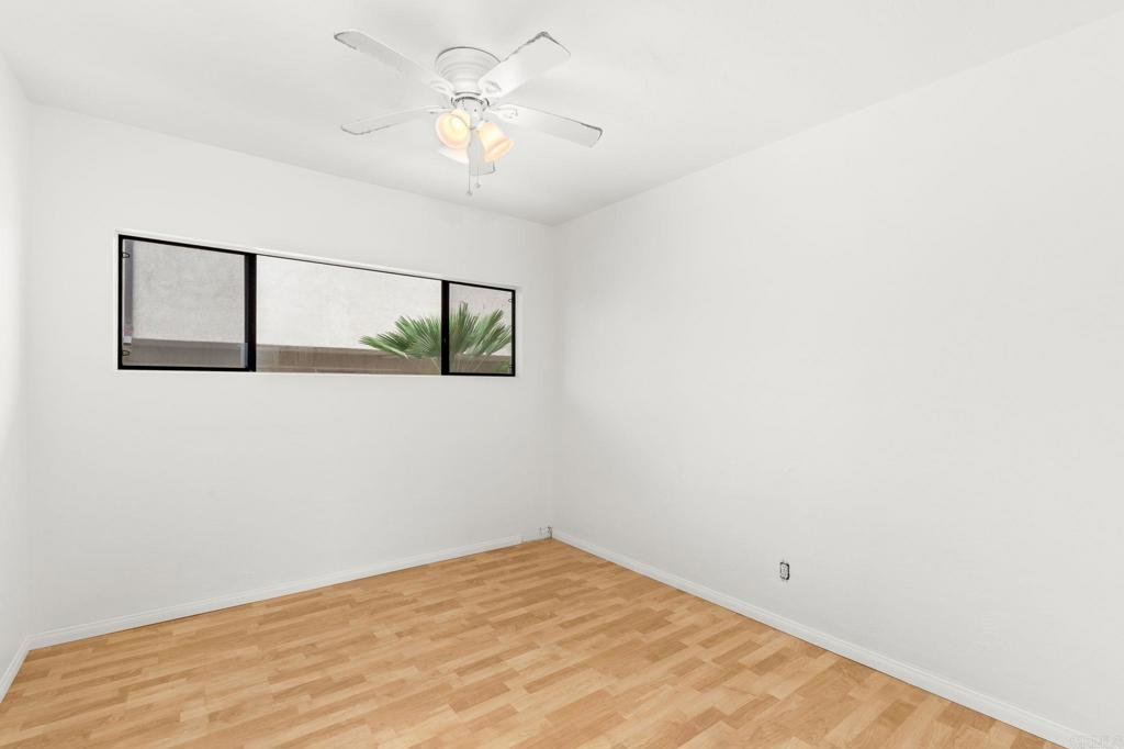 152 54 Redwood Avenue