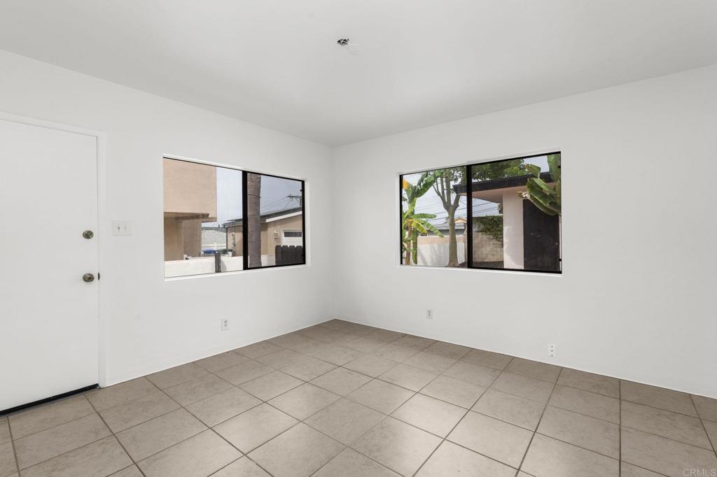 152 54 Redwood Avenue