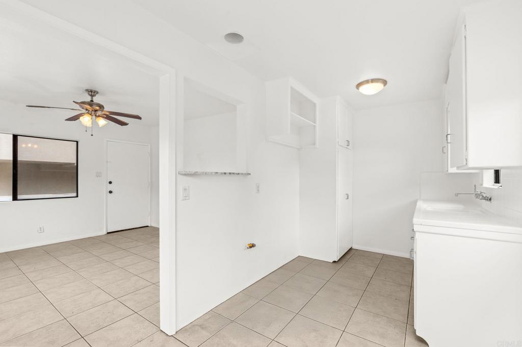 152 54 Redwood Avenue