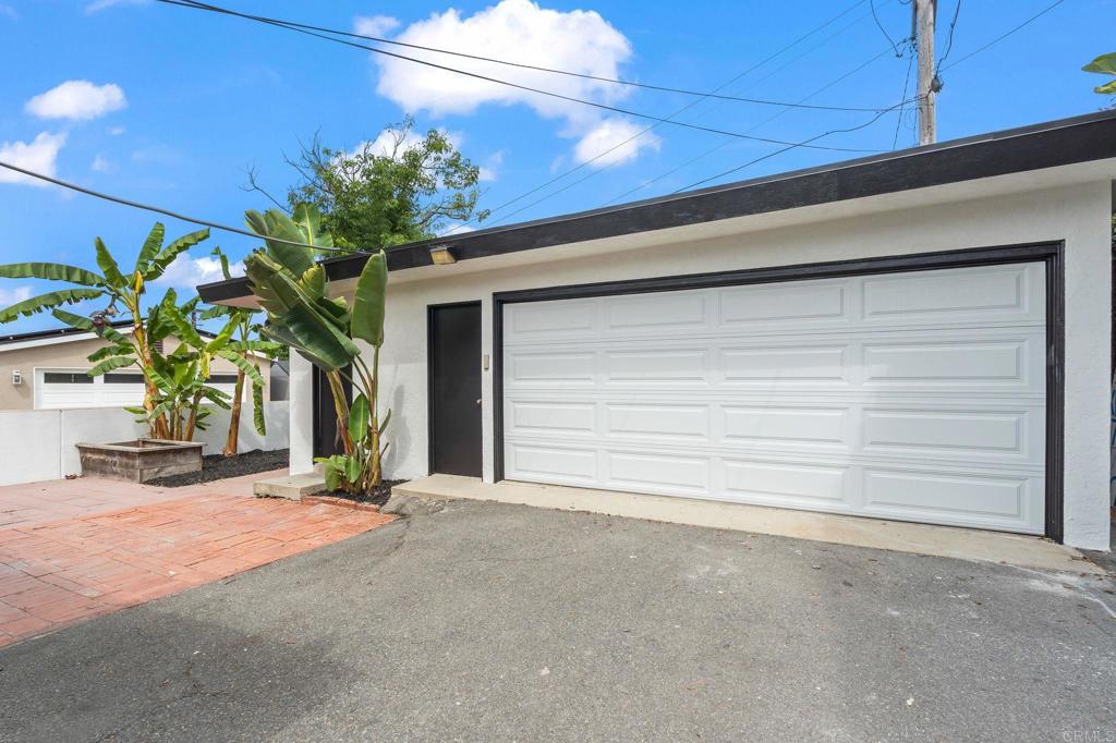 152 54 Redwood Avenue