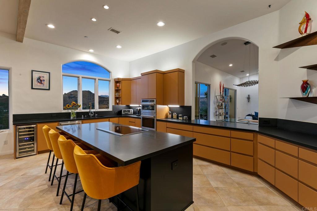 30330 Via Maria Elena