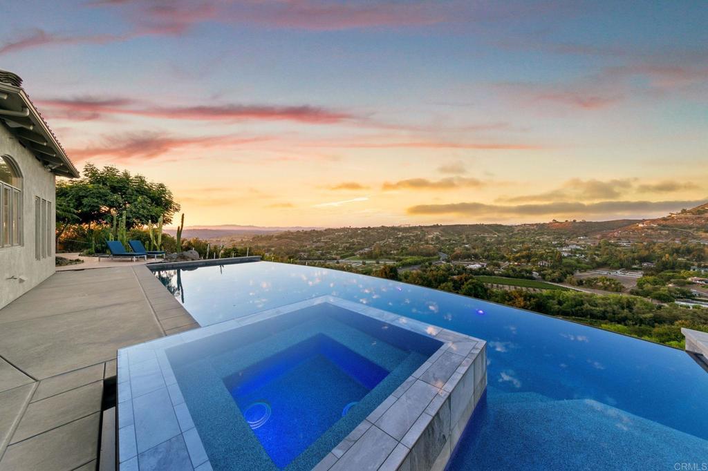 30330 Via Maria Elena