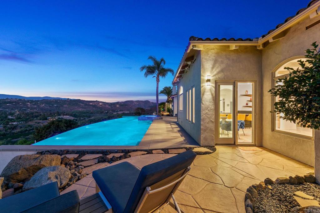 30330 Via Maria Elena