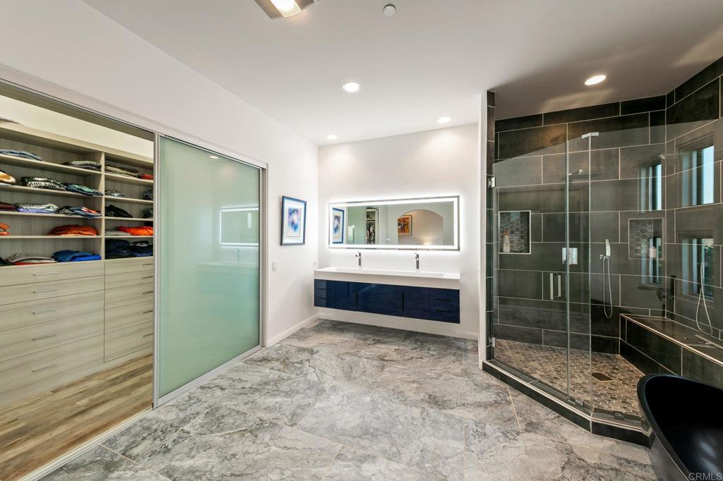 30330 Via Maria Elena