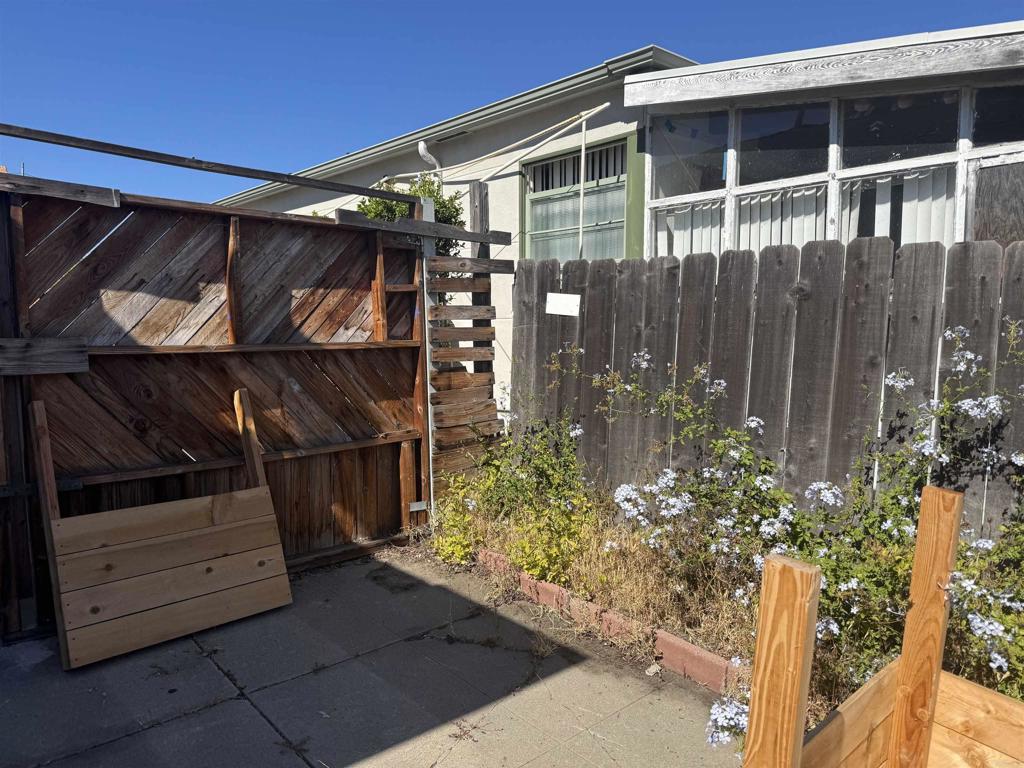 5643 Meade Avenue