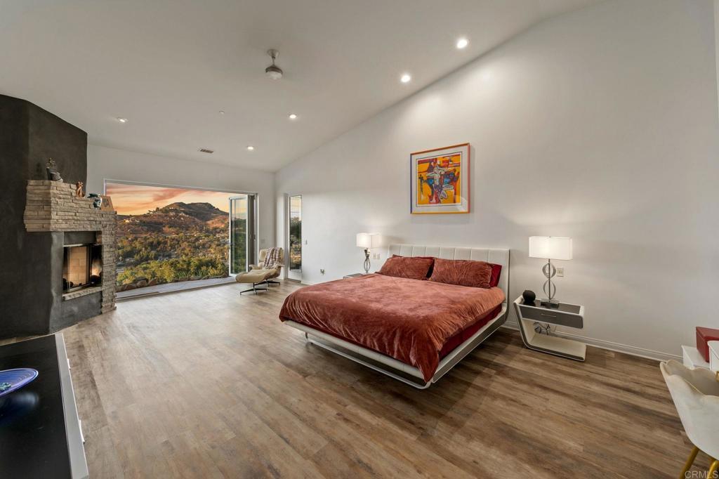 30330 Via Maria Elena