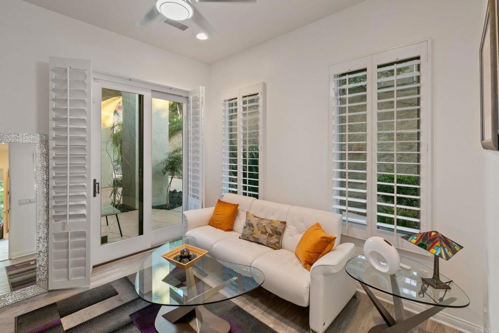 30330 Via Maria Elena