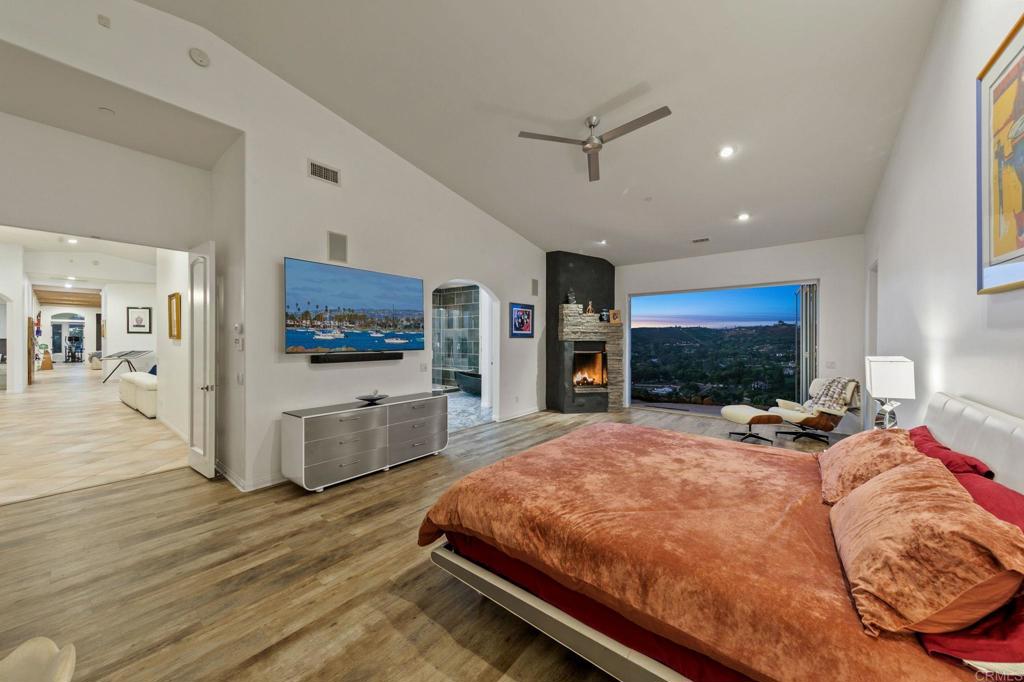 30330 Via Maria Elena