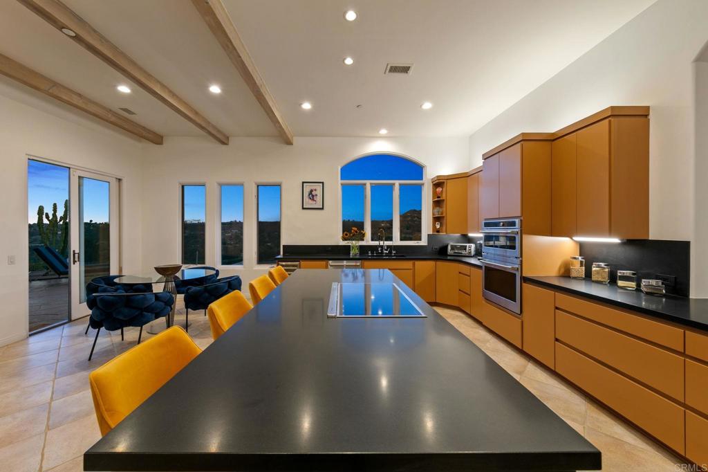 30330 Via Maria Elena