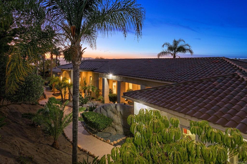 30330 Via Maria Elena