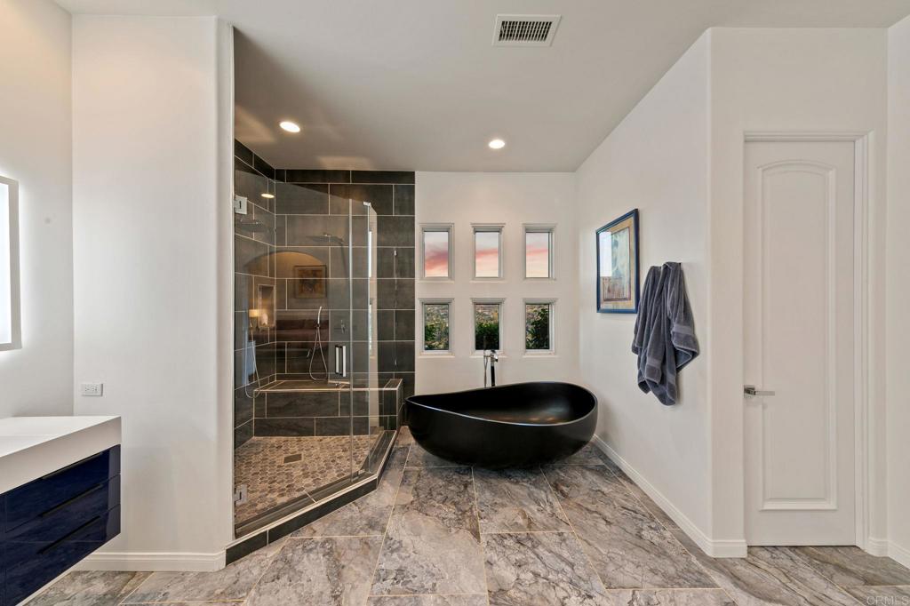 30330 Via Maria Elena