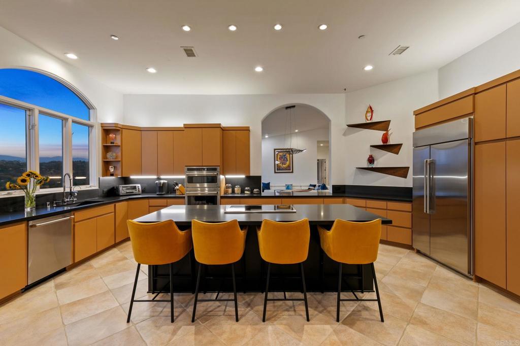 30330 Via Maria Elena