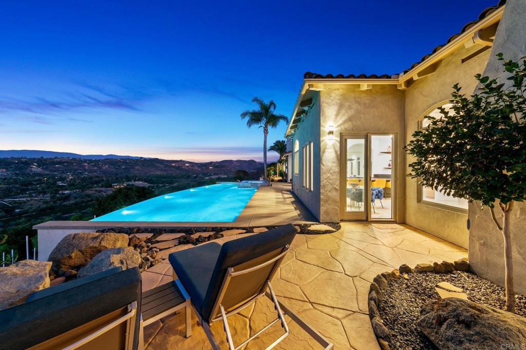 30330 Via Maria Elena