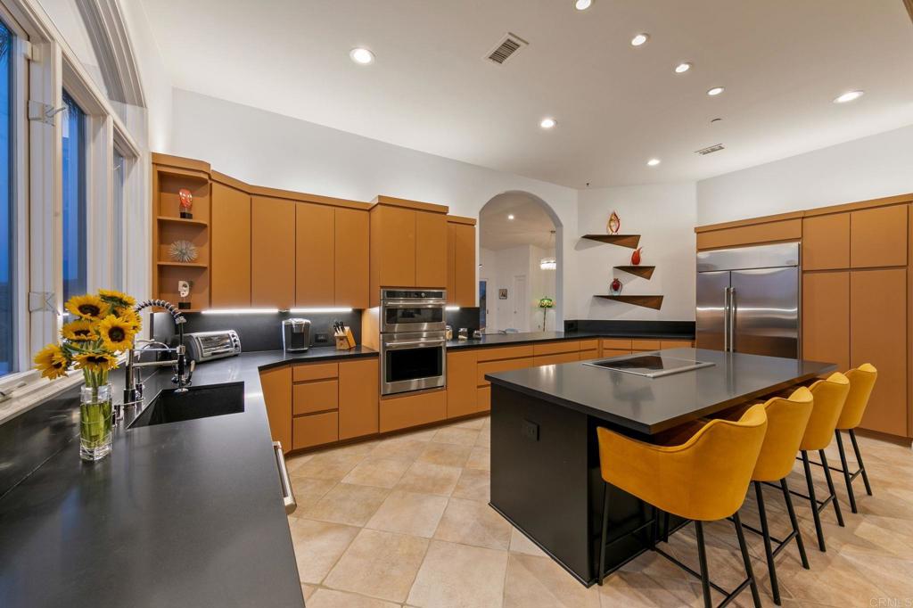 30330 Via Maria Elena