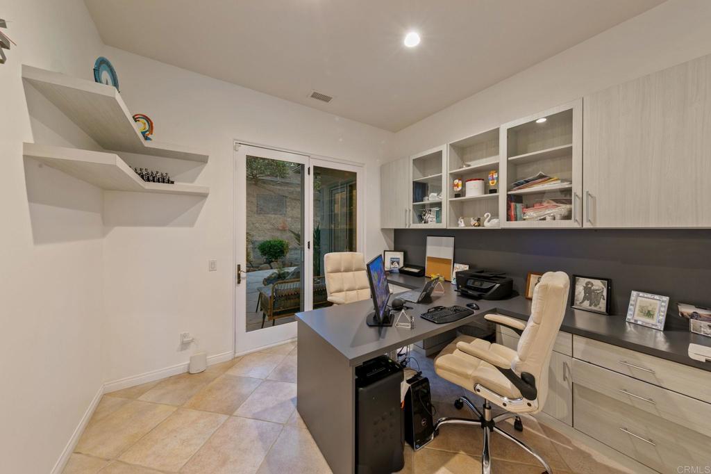 30330 Via Maria Elena