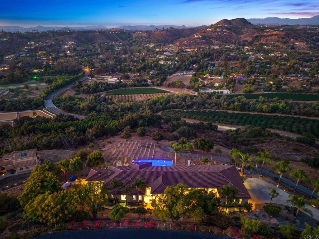 30330 Via Maria Elena